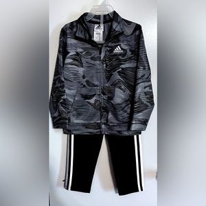 Adidas 2 pc. Set Boys Size 5